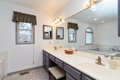 2611 Pebblebrook Ln, Rolling Meadows, IL 60008 photo 9