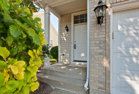 1090 E Danbury Dr, Cary, IL 60013 photo 2