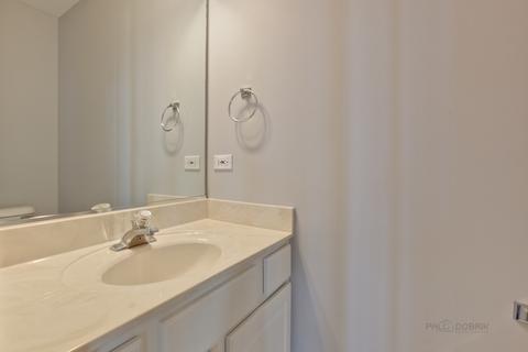 1090 E Danbury Dr, Cary, IL 60013 photo 13