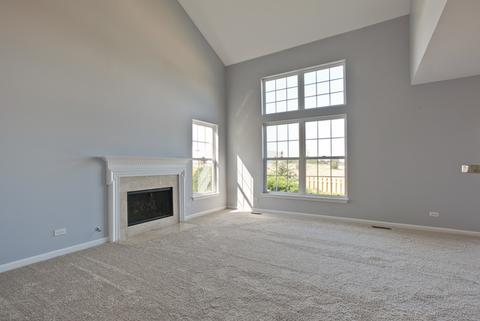 1090 E Danbury Dr, Cary, IL 60013 photo 4