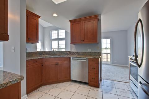 1090 E Danbury Dr, Cary, IL 60013 photo 8