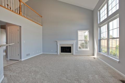 1090 E Danbury Dr, Cary, IL 60013 photo 5