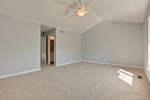 1090 E Danbury Dr, Cary, IL 60013 photo 16
