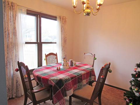 370 S Western Ave, Bartlett, IL 60103 photo 7