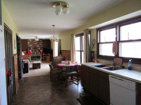 370 S Western Ave, Bartlett, IL 60103 photo 9