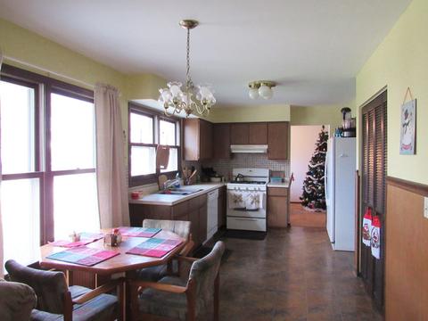 370 S Western Ave, Bartlett, IL 60103 photo 8