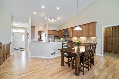 321 Weymouth Ave, Elgin, IL 60124 photo 12