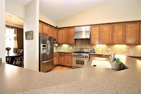 321 Weymouth Ave, Elgin, IL 60124 photo 10