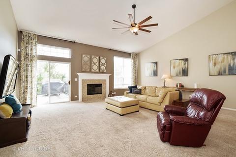 321 Weymouth Ave, Elgin, IL 60124 photo 15