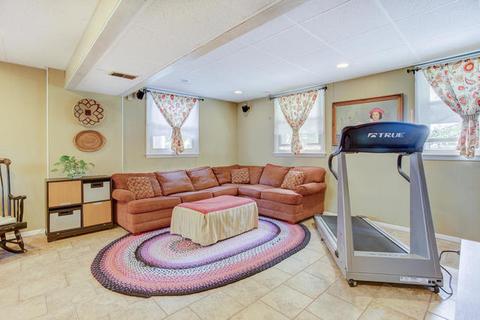 2 Canterbury Ct, Champaign, IL 61821 photo 21