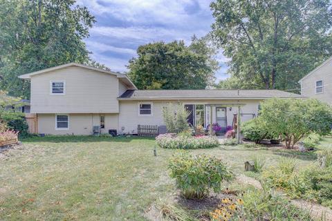 2 Canterbury Ct, Champaign, IL 61821 photo 4