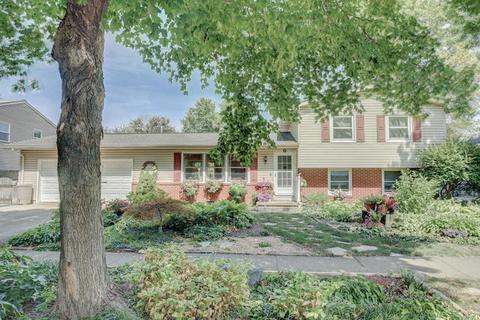 2 Canterbury Ct, Champaign, IL 61821 photo 1