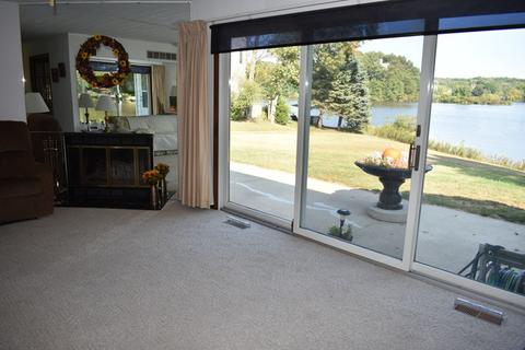 417 Lake Ct, Dixon, IL 61021 photo 8