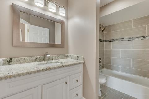 18602 Michael Dr, Hazel Crest, IL 60429 photo 2