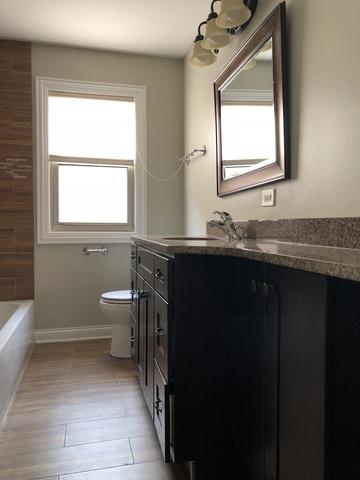 5705 N Mango Ave, Chicago, IL 60646 photo 28