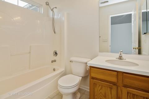 148 Durango Dr, Gilberts, IL 60136 photo 10