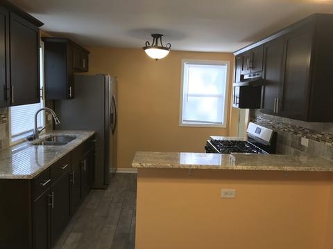 709 Gates St, Aurora, IL 60505 photo 6