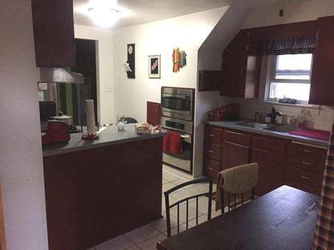 1005 Steinman St, Dixon, IL 61021 photo 2