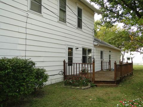 403 E 2nd St, Gilman, IL 60938 photo 5