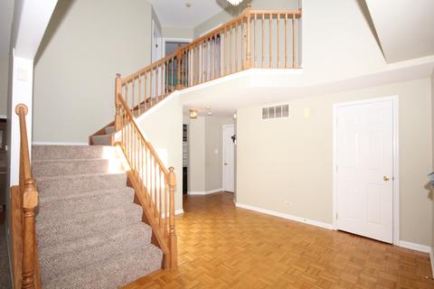 986 Georgian Pl, Bartlett, IL 60103 photo 2