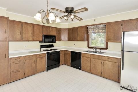 4814 Prairie Ave, Mchenry, IL 60050 photo 5