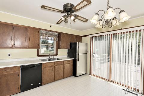 4814 Prairie Ave, Mchenry, IL 60050 photo 3