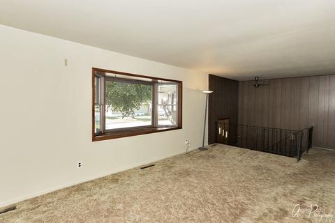 4814 Prairie Ave, Mchenry, IL 60050 photo 9