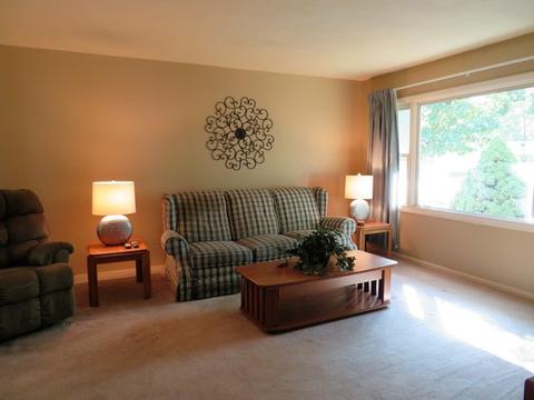 1712 Crescent Dr, Champaign, IL 61821 photo 4