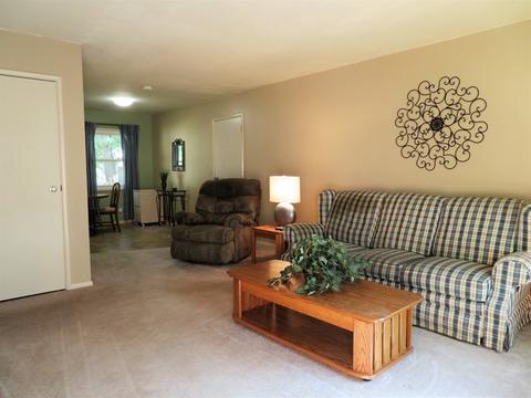 1712 Crescent Dr, Champaign, IL 61821 photo 5