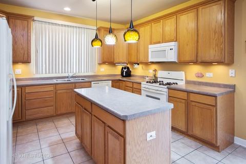 6304 Sonora Ct, Plainfield, IL 60586 photo 2