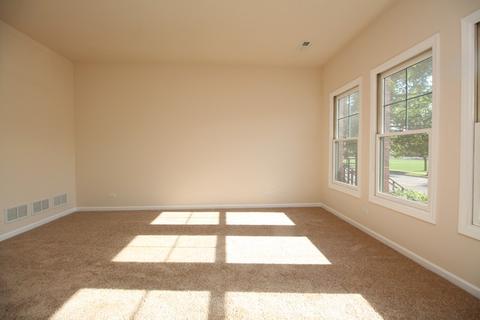 149 S Grove Ave, Elgin, IL 60120 photo 3