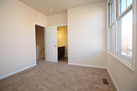 149 S Grove Ave, Elgin, IL 60120 photo 21