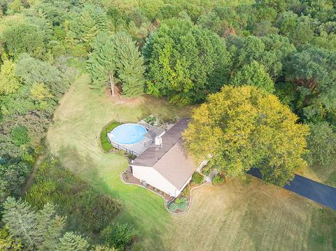 10472 Palace Ct, Roscoe, IL 61073 photo 2