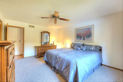 10472 Palace Ct, Roscoe, IL 61073 photo 16