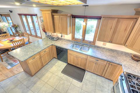 10472 Palace Ct, Roscoe, IL 61073 photo 11