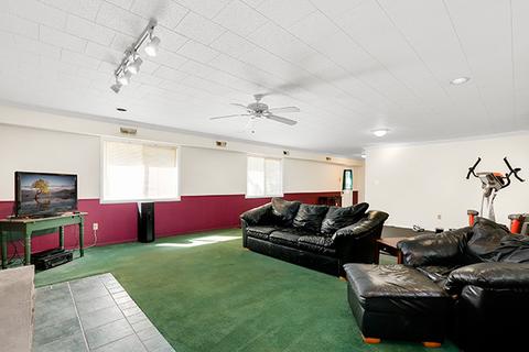 327 Krause Ln, Wheeling, IL 60090 photo 4