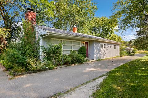 327 Krause Ln, Wheeling, IL 60090 photo 1