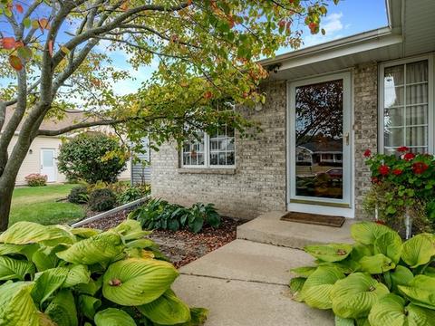 6893 Hartwig Dr, Cherry Valley, IL 61016 photo 3