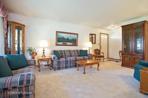 610 Jon Ln, Des Plaines, IL 60016 photo 3