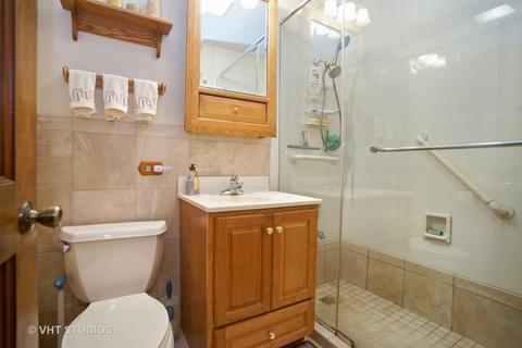 610 Jon Ln, Des Plaines, IL 60016 photo 9