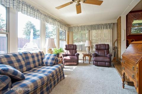 610 Jon Ln, Des Plaines, IL 60016 photo 7