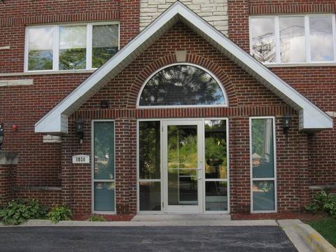8030 Riverwalk Dr #6B, Lyons, IL 60534 photo 2