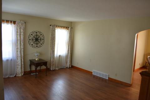 220 E Main St, Genoa, IL 60135 photo 9