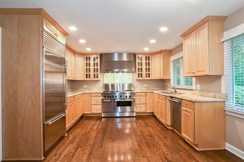 1067 Valley Rd, Lake Forest, IL 60045 photo 3