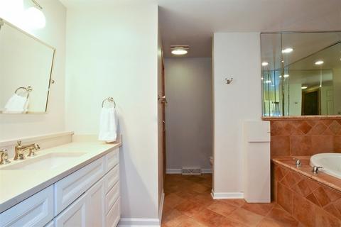 1067 Valley Rd, Lake Forest, IL 60045 photo 9