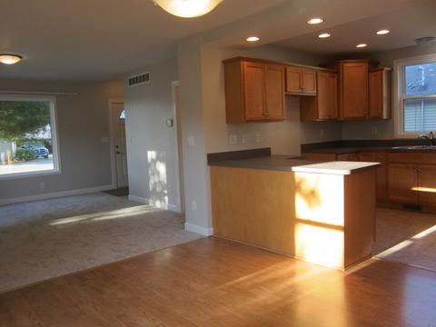 110 E Dearborn St, Plano, IL 60545 photo 5
