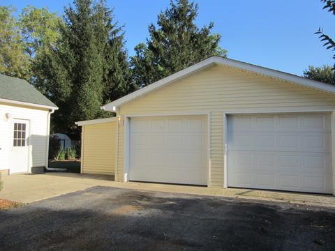 110 E Dearborn St, Plano, IL 60545 photo 2