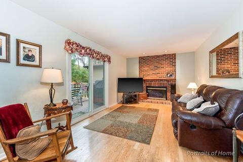 736 Bayberry Dr, Bartlett, IL 60103 photo 9