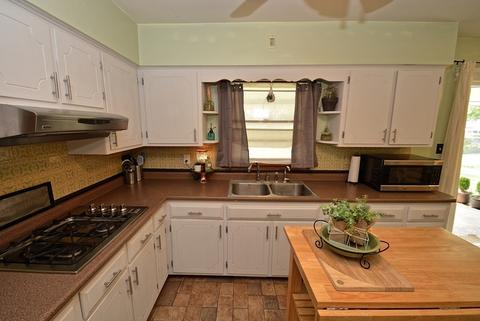 615 E 2nd St, Lockport, IL 60441 photo 8