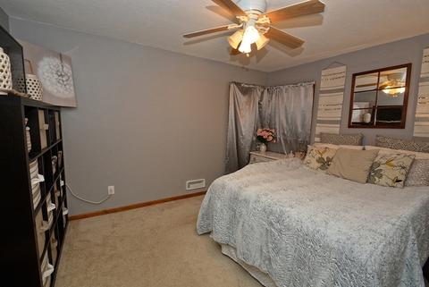 615 E 2nd St, Lockport, IL 60441 photo 12